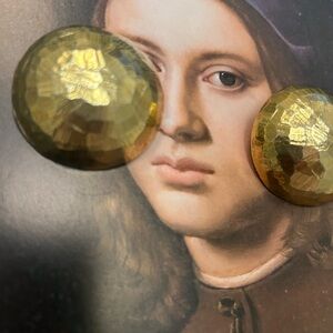 Vintage gold tone earrings